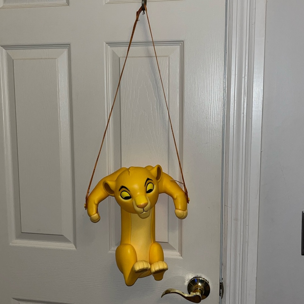 Disney Parks. Simba Popcorn holder.  EUC. The Lion King.